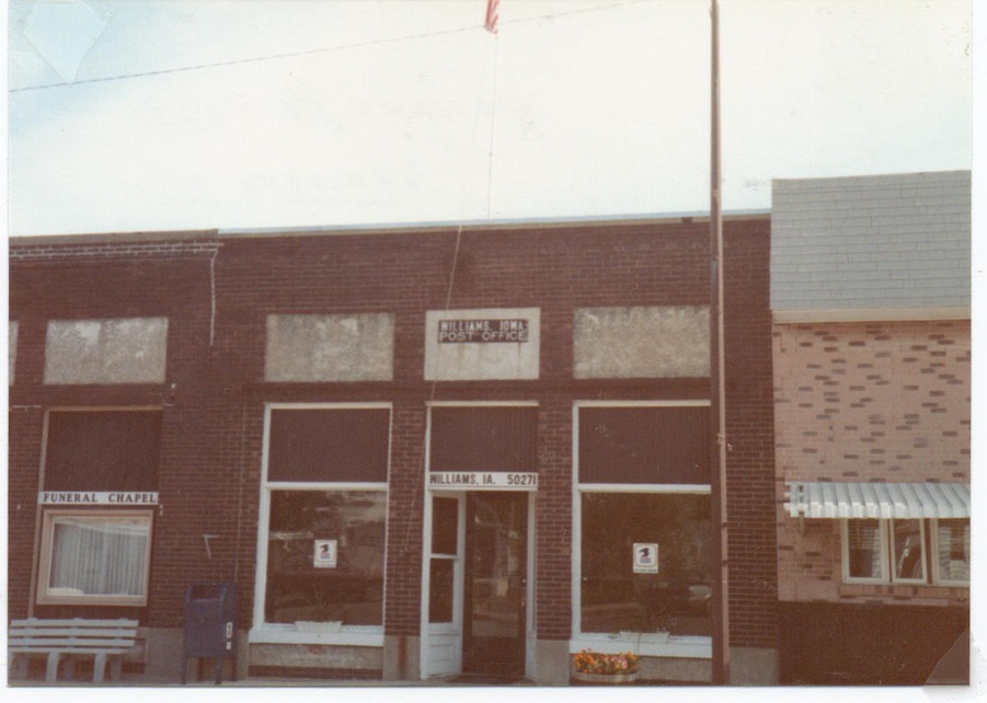 Williams, IA: POST OFFICE