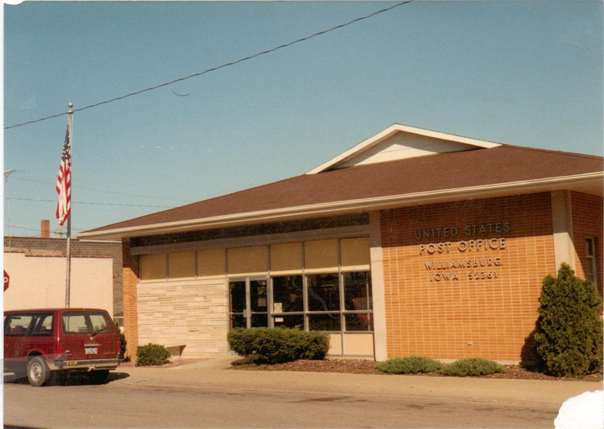 Williamsburg, IA: POST OFFICE