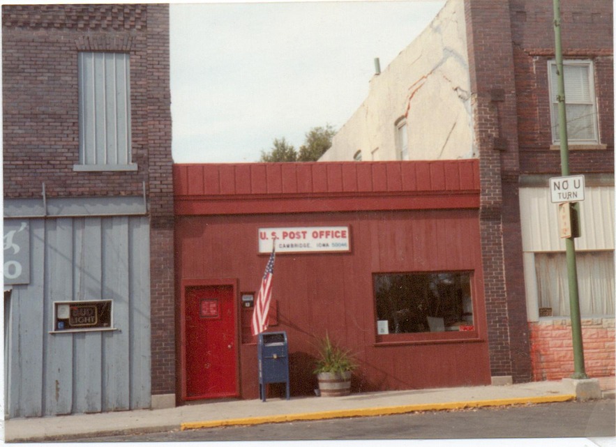 Cambridge, IA: POST OFFICE