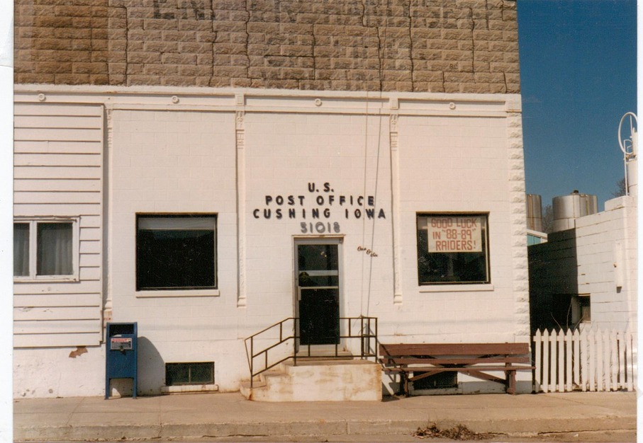 Cushing, IA: POST OFFICE