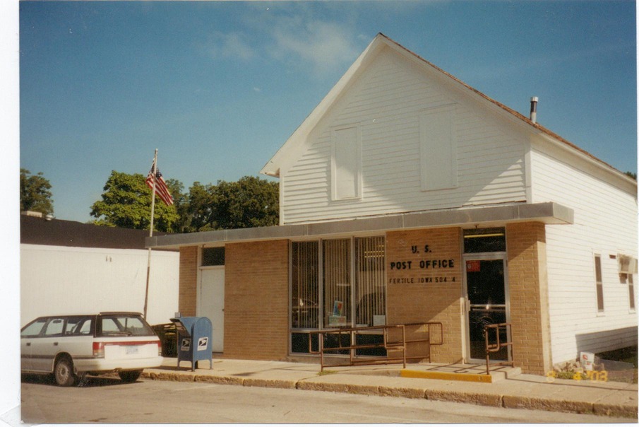 Fertile, IA: POST OFFICE