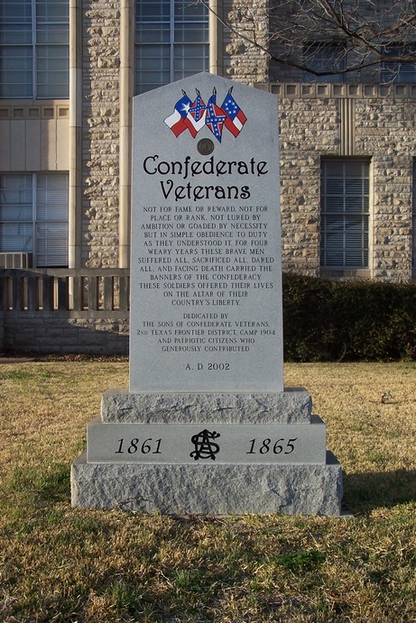 Comanche, TX: Confederate Veterans Memorial, in front of the Comanche County Courthouse, Comanche, Texas