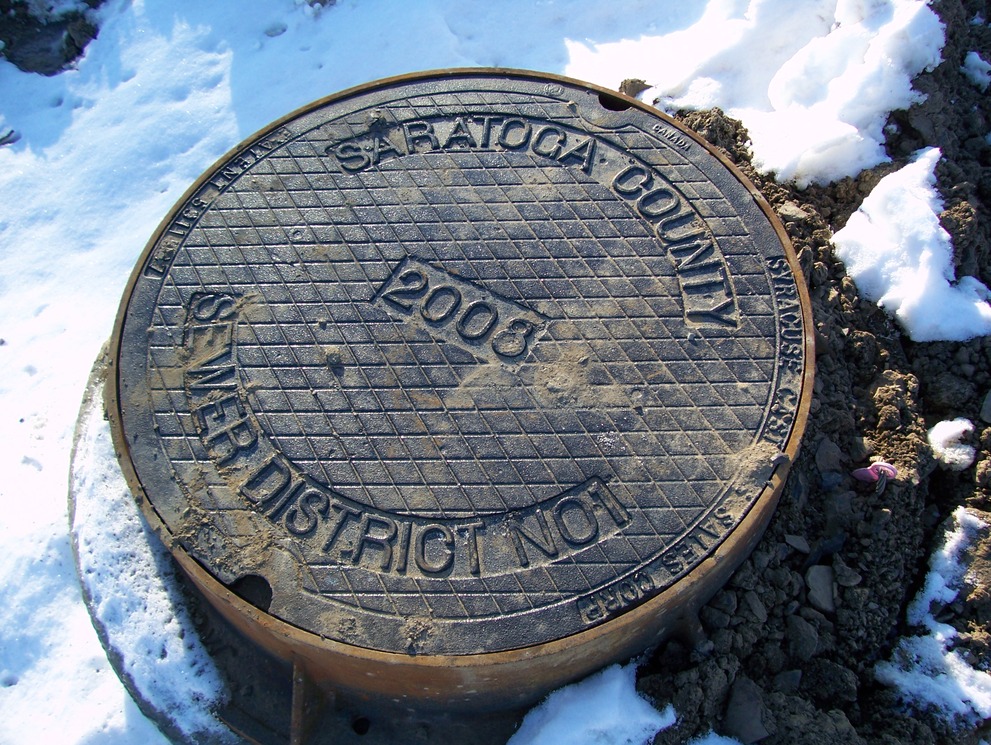 Halfmoon, NY: Sewers on Gladstone Circle