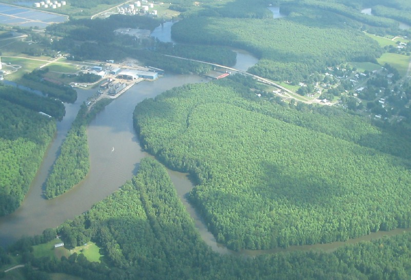 Mermentau, LA: Mermentau from the air on 6/12/2004