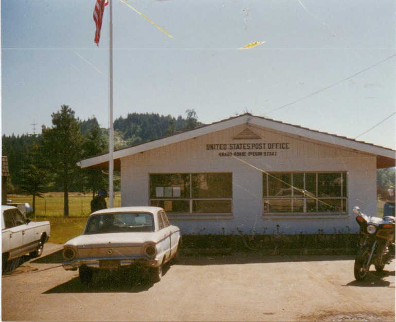 Grand Ronde, OR: POST OFFICE