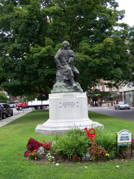 Salem, MA: Hawthorne monument