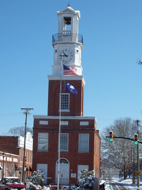 Winnsboro, SC: Clock Tower in the town of Winnsboro