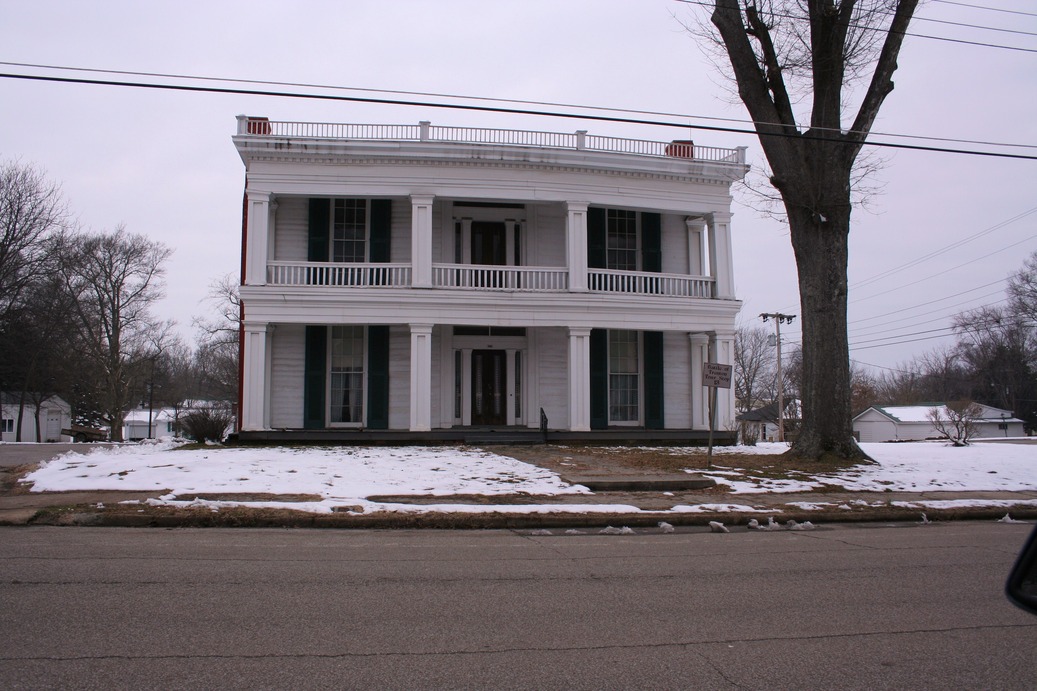 Trenton, TN: Neil House on High Street in Trenton, TN 38382