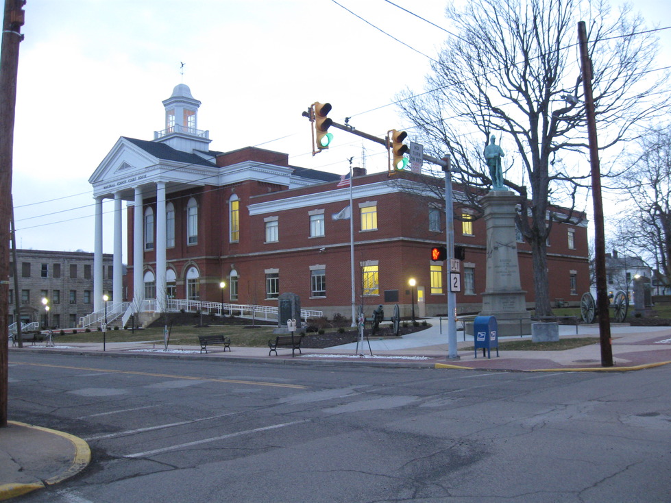 Moundsville, WV: Marshall County Court House 2010