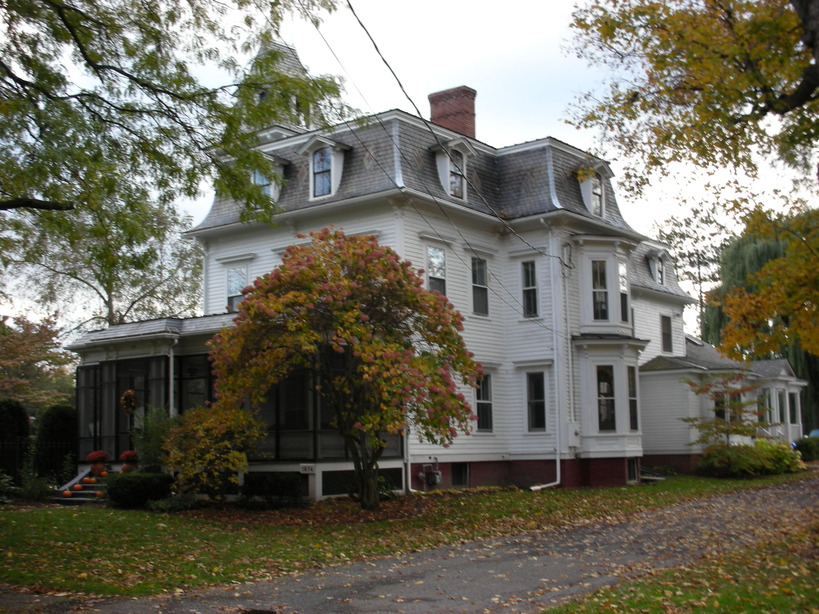 Hatfield, MA: Dr. Byrnes home and office - he made house calls!