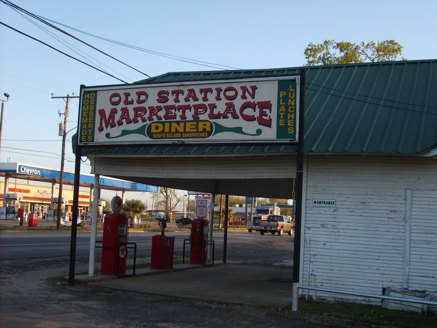 New Waverly, TX: Old Station Marketplace
