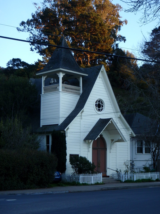 Bolinas, CA: Little White Church