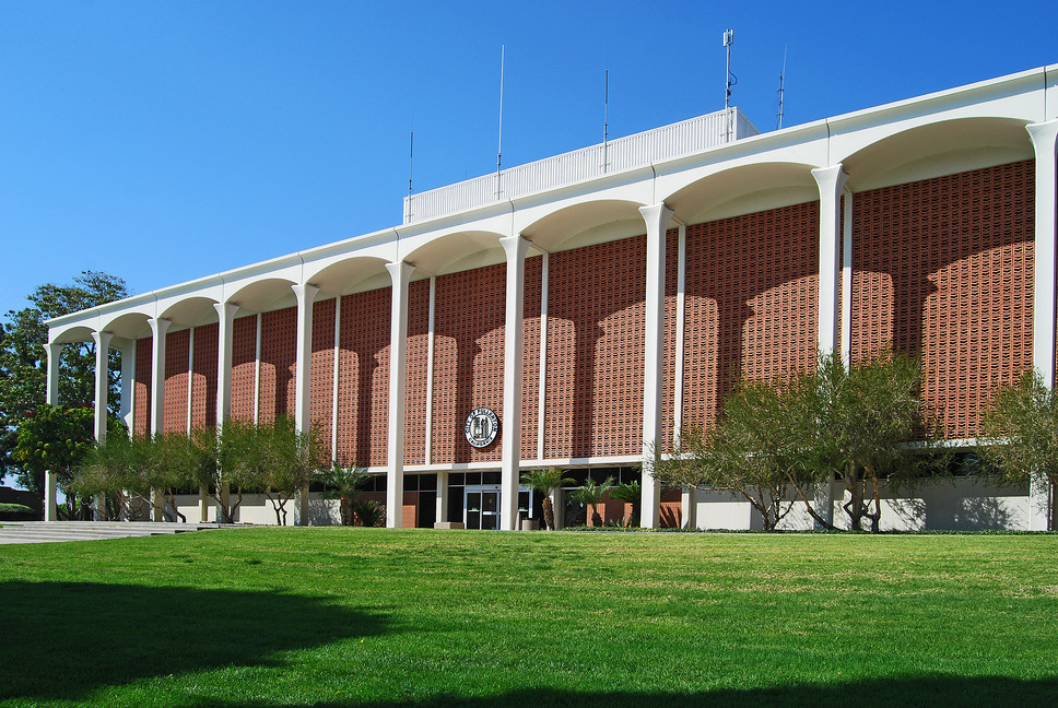 Fullerton, CA: City Hall