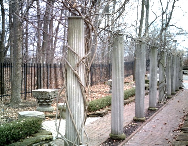 Muncie, IN: Pillars in Minnetrista Gardens