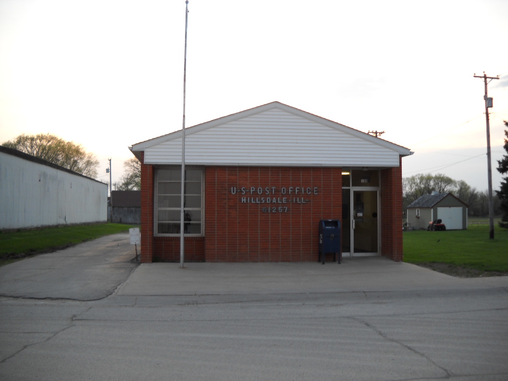 Hillsdale, IL: The Post Office