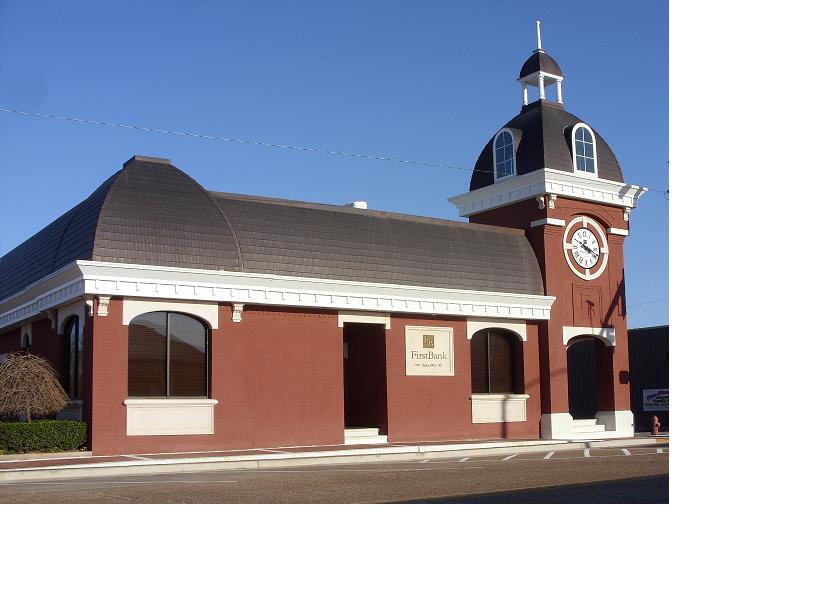 Antlers, OK : FirstBank at Main & High Street - Antlers, Oklahoma photo ...