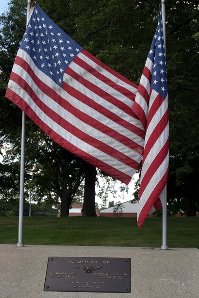 Mount Pulaski, IL: Flag Memorial