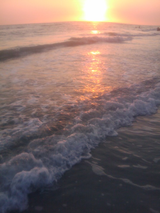 Madeira Beach, FL: Just one of many Amazing Sunsets