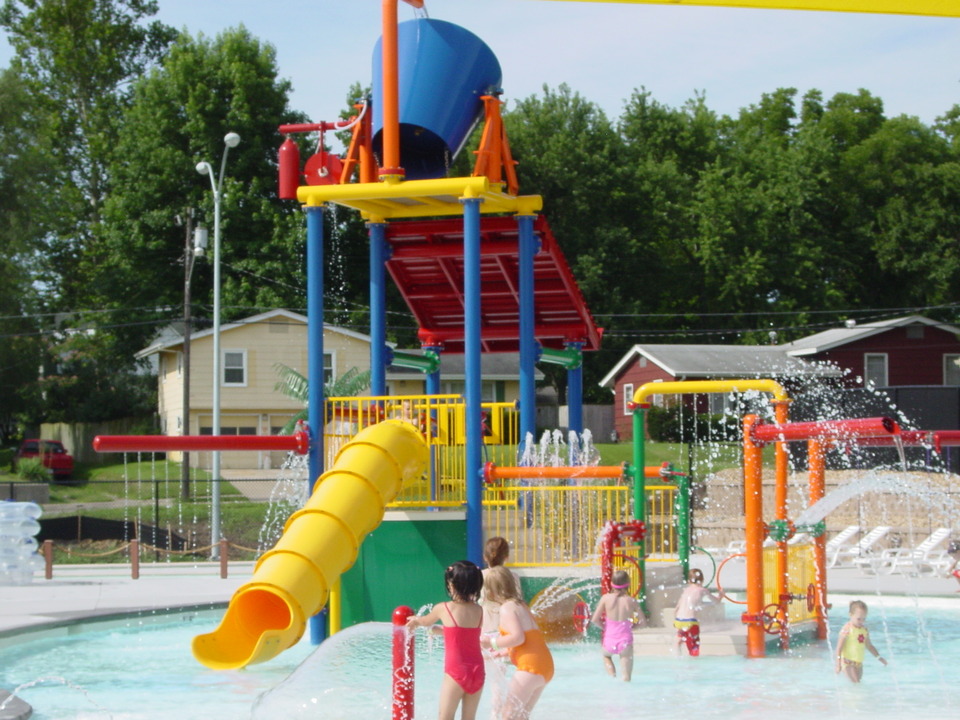 Warrensburg, MO: New Children's Spray Ground at Warrensburg's Swimming Pool