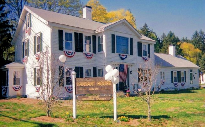 Raynham, MA: Historic Hannant House, Raynham,MA - Decorated for July 4th, USA Independence Day!
