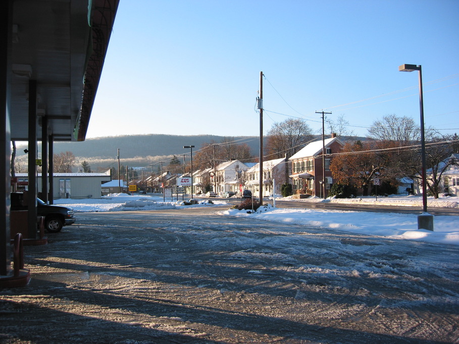 Mount Holly Springs, PA: Winter view of Holly Pike from the Sheetz Station