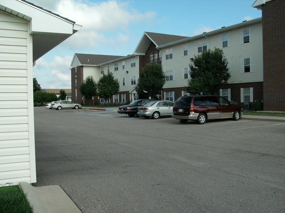 Hays, KS: Wyndam Place Senior Apartments in Hays, KS