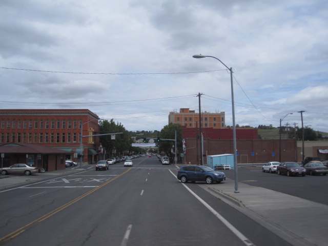 Pendleton, OR: Main Street, looking North