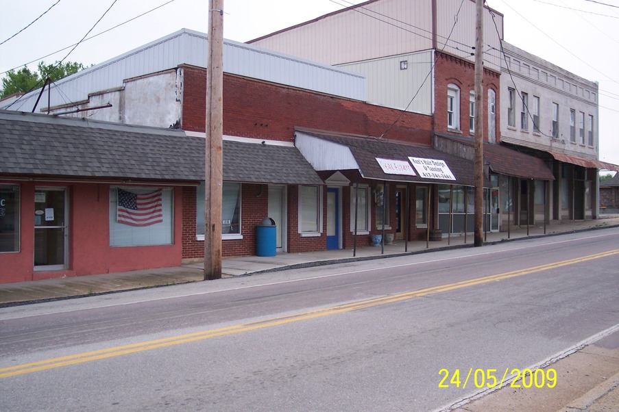 Hartville, MO: South Main