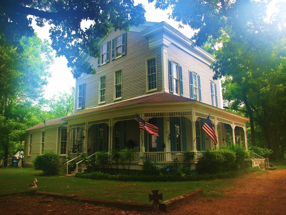 Hernando, MS: Historic Robertson-Yates Civil War home, Hernando