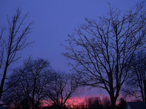 Plymouth, IN: Beautiful sunset off from Randolph Drive, Plymouth Indiana..just came from a walk on the walking trails...