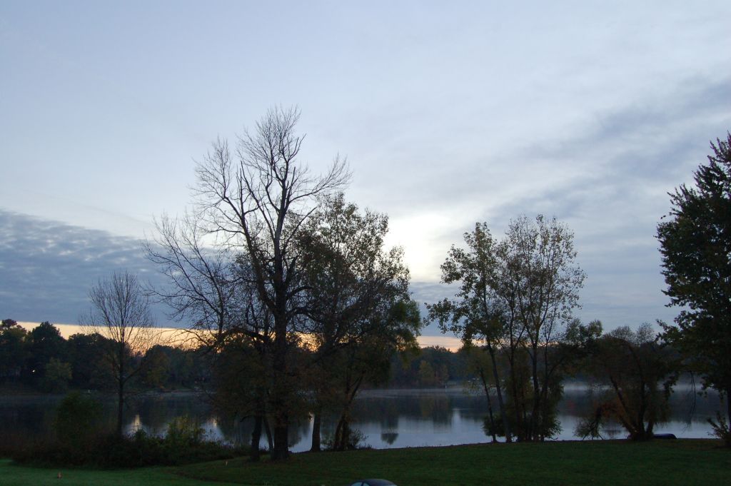 Stow, OH: Wyoga lake at sunrise
