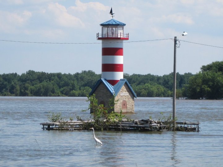 Grafton, IL: The lighthouse in Grafton during the flood in 2010