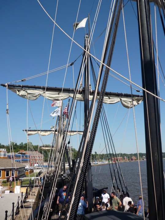 Davenport, IA: Nina and Pinta