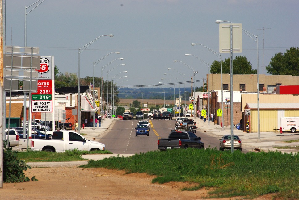 Seiling, OK: Looking north on south end of town down main street