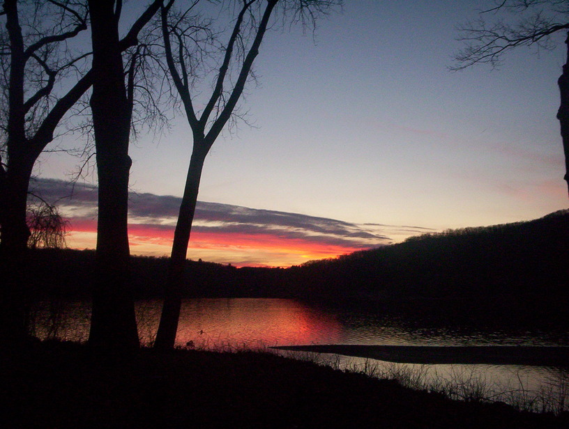 New Fairfield, CT: Sunset on Candlewood Isle