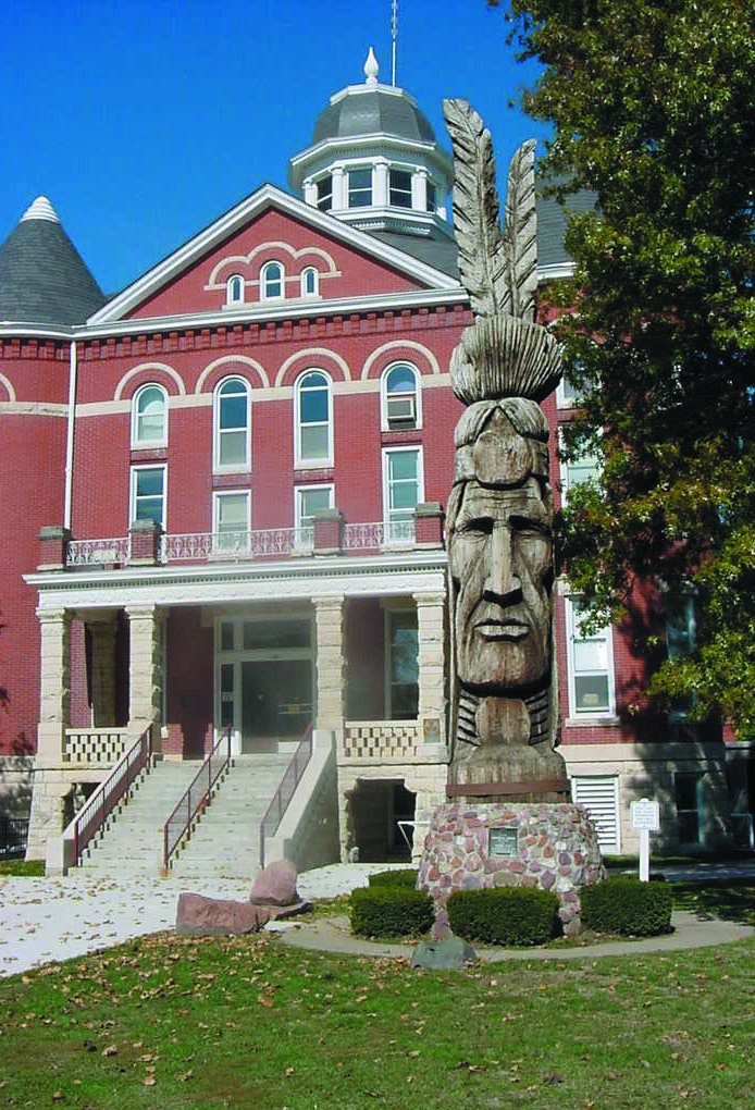 Troy, KS Courthouse and Tall Oak Indian Monument photo, picture