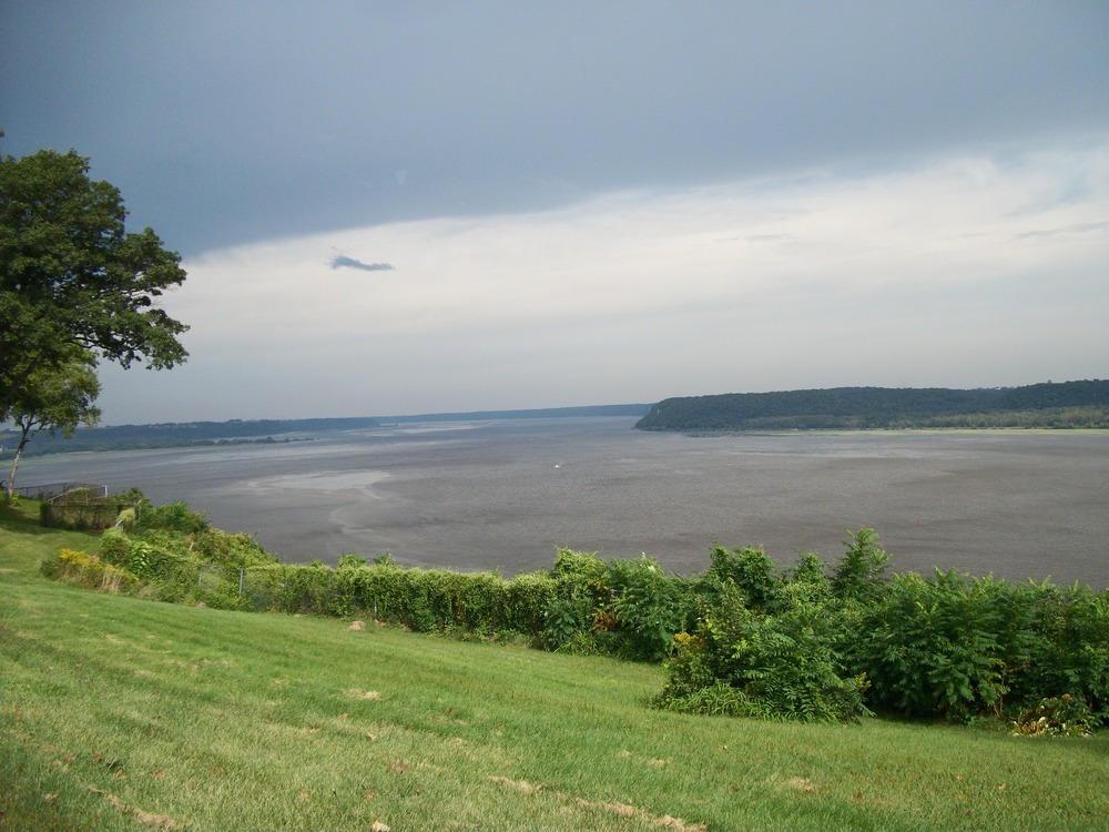 Dubuque, IA: upper mississippi river as seen from the back entrance of eagle point park in dubuque, ia