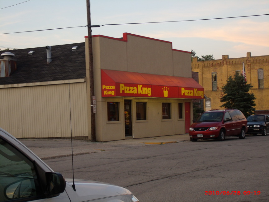 Eaton, IN: Eaton's Pizza King.....Love there Bread Sticks