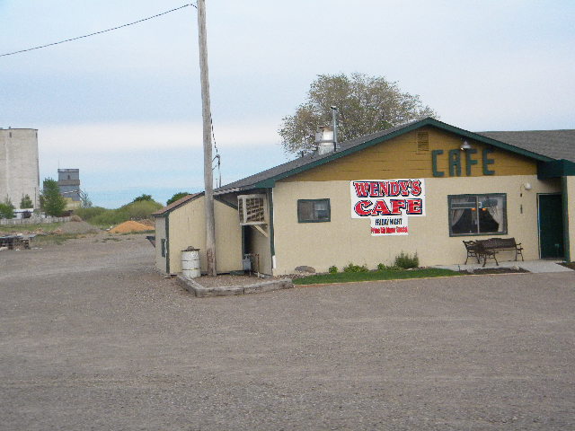 Hansen, ID: Local cafe