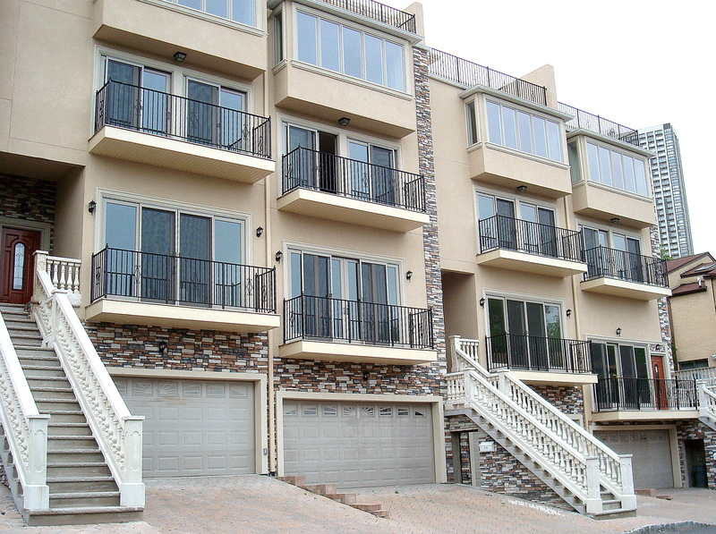 Edgewater, NJ New Townhome at 914 Undercliff Ave. photo, picture, image (New Jersey) at city