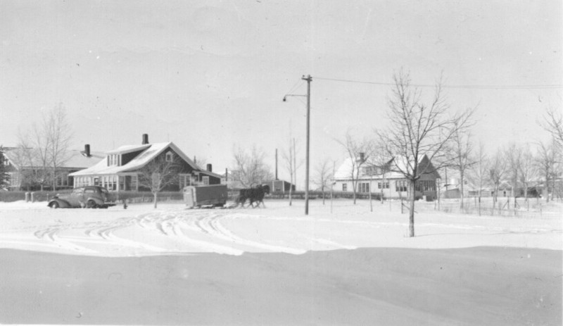 Crosby, ND: School Bus /1937