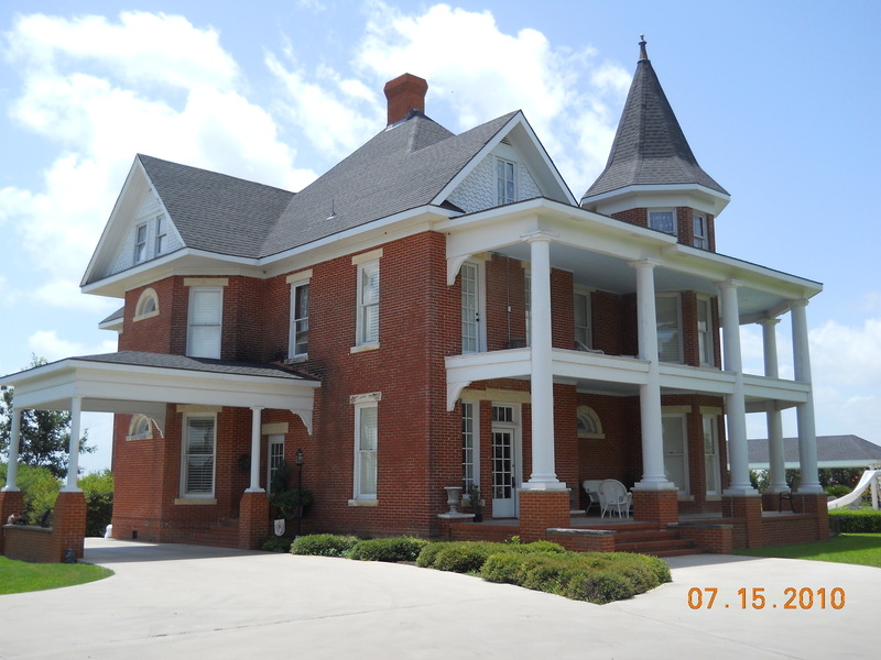 Elgin, TX: Beautiful Home off of 290. I was lost and I stopped for directions!