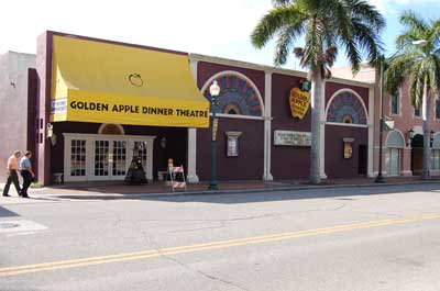 Sarasota, FL: Golden Apple Dinner Theater Sarasota
