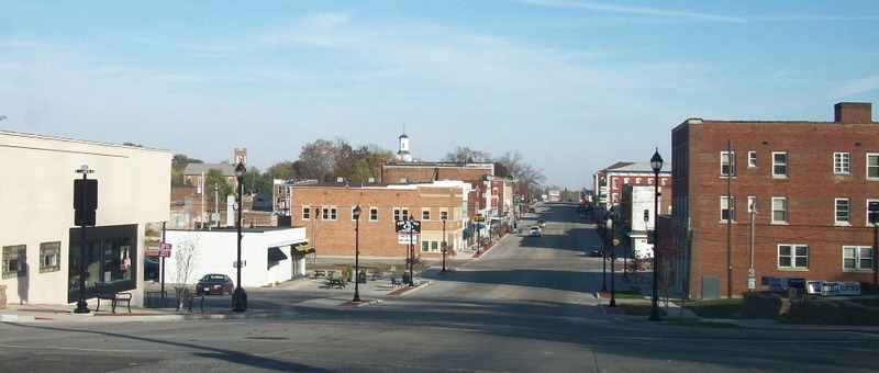 Vandalia, IL: Street scene, main part of Vandalia