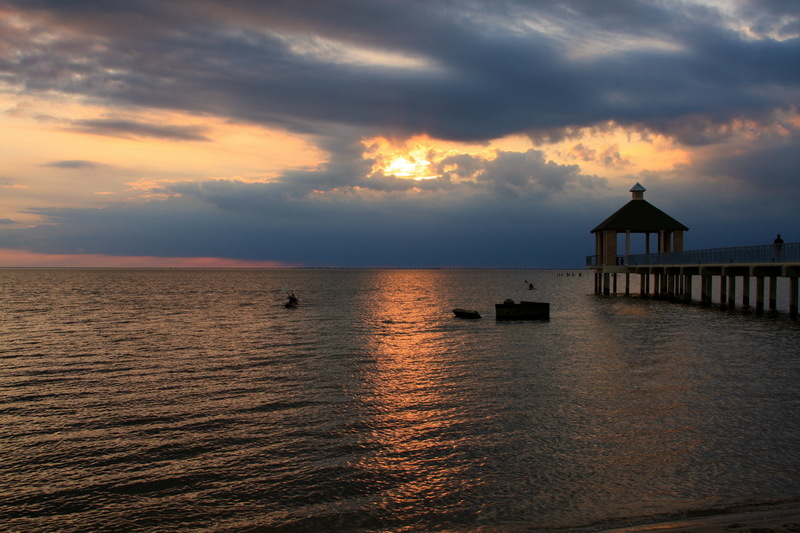 Mandeville, LA: Sunset over Lake Pontchartrain at Fontainebleau State Park