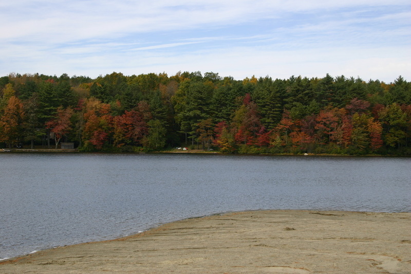 Woodstock, CT: Muddy Pond Woodstock, CT October 2010