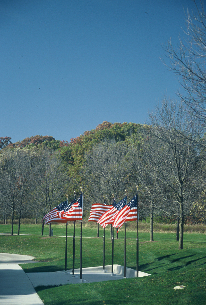 Elwood, IL: Abraham Lincoln National Centemery