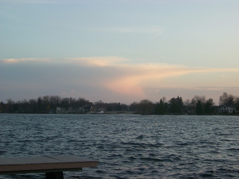 Lake Orion, MI: Off the Shore at the end of Flint St.(anvil cloud)