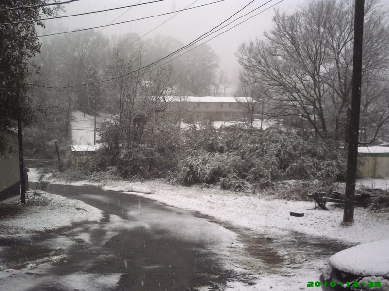 Ashville, AL its snowing in ashville proof is the apartments photo