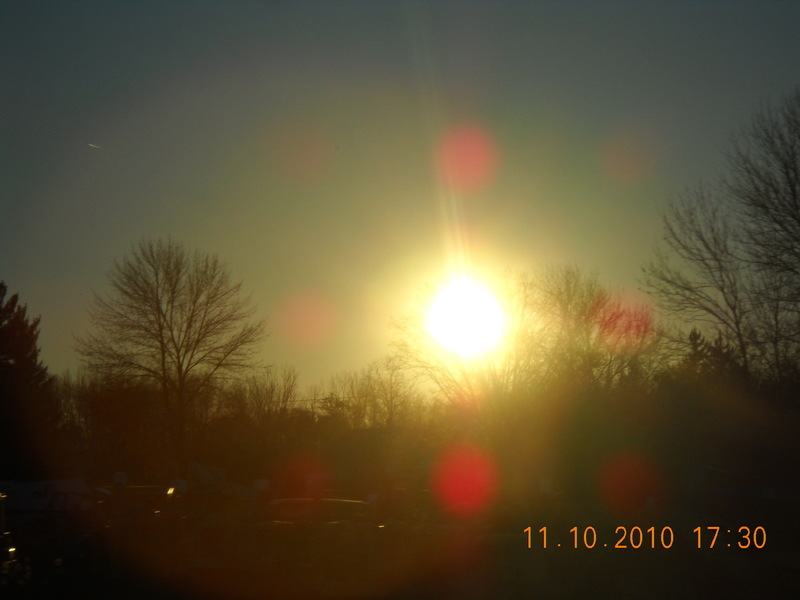 Weedsport, NY: Sun going down over Weedsport